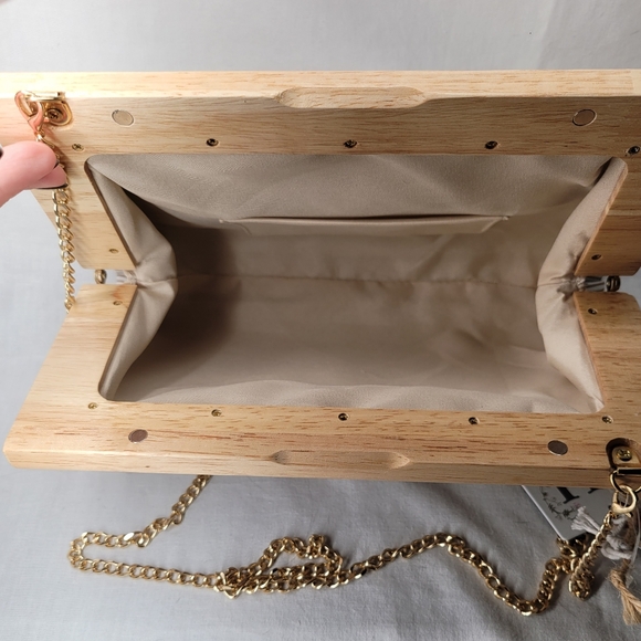 Haute Hippie Clutch/Crossbody w/ Detachable Chain, Light Wood Handle - Picture 5 of 7